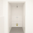 Gäste Toilette 1 OG - Frisch Renovierte Maisonette Wohnung mit Blick auf die Donau und Großem Gartenanteil
