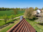 Garten von oben - Frisch Renovierte Maisonette Wohnung mit Blick auf die Donau und Großem Gartenanteil